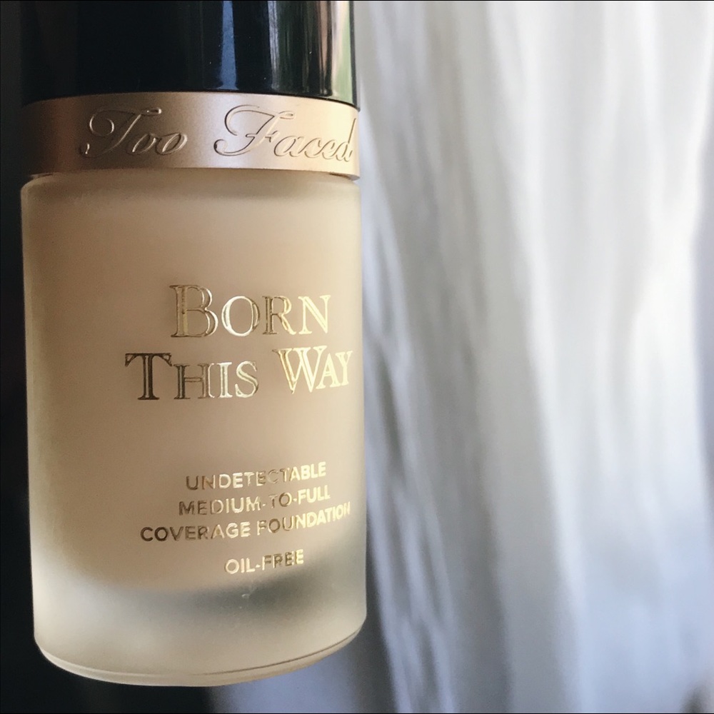Born this way Foundation - Swan | Too Faced